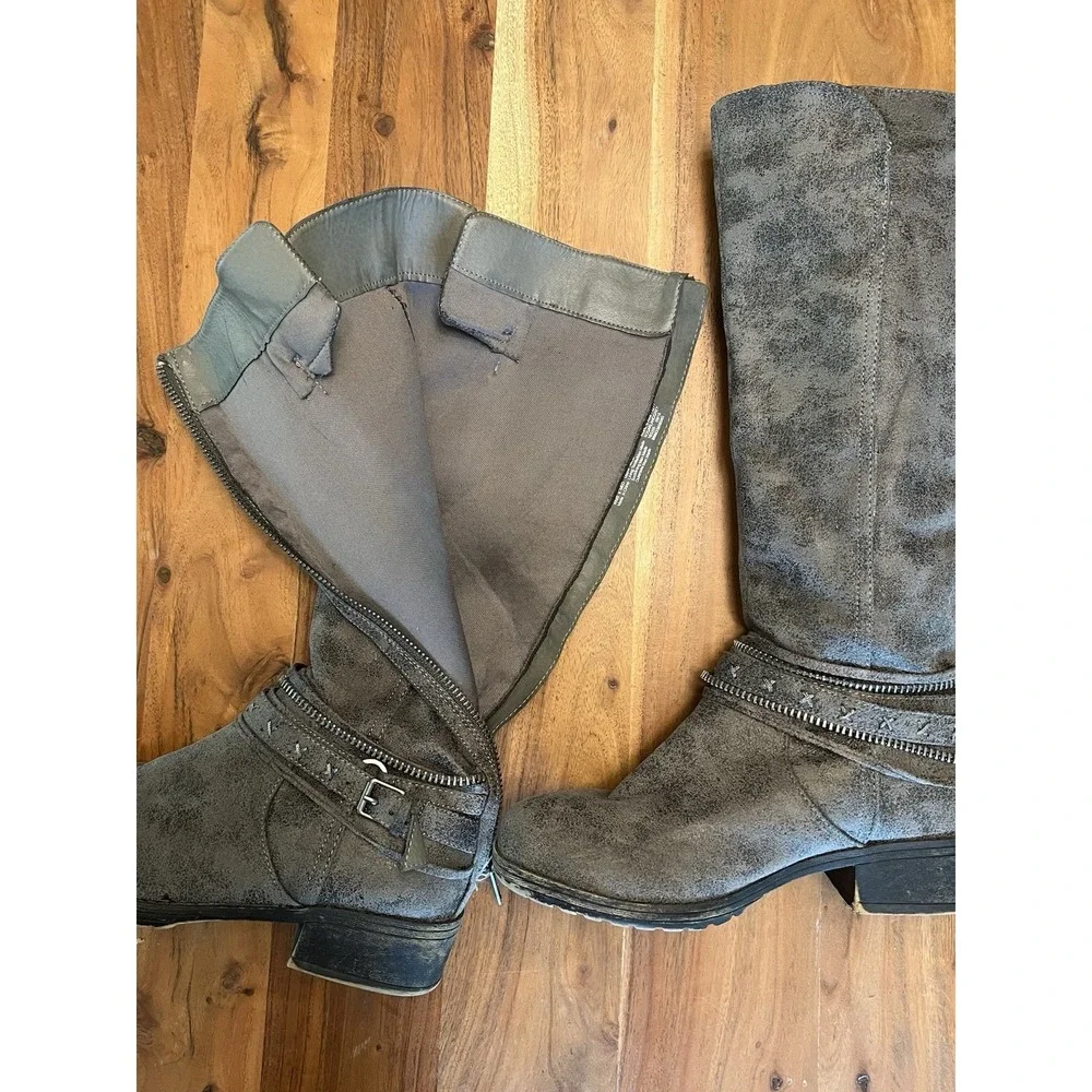 Kohl's SO Women's Wide Calf Garland Tall Grey Boots Size 9